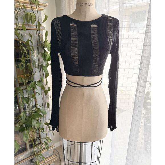 Black Cropped Sweater Open Back Long Flared Sleeves Wrap Around Ties Size Large - Picture 3 of 11